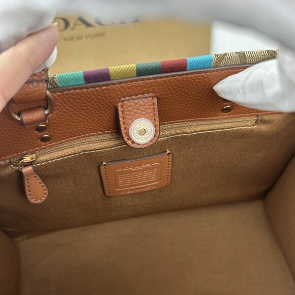 NWT Coach C5793 Dempsey Tote 40 In Signature Jacquard With Stripe And Patch - Picture 12 of 13